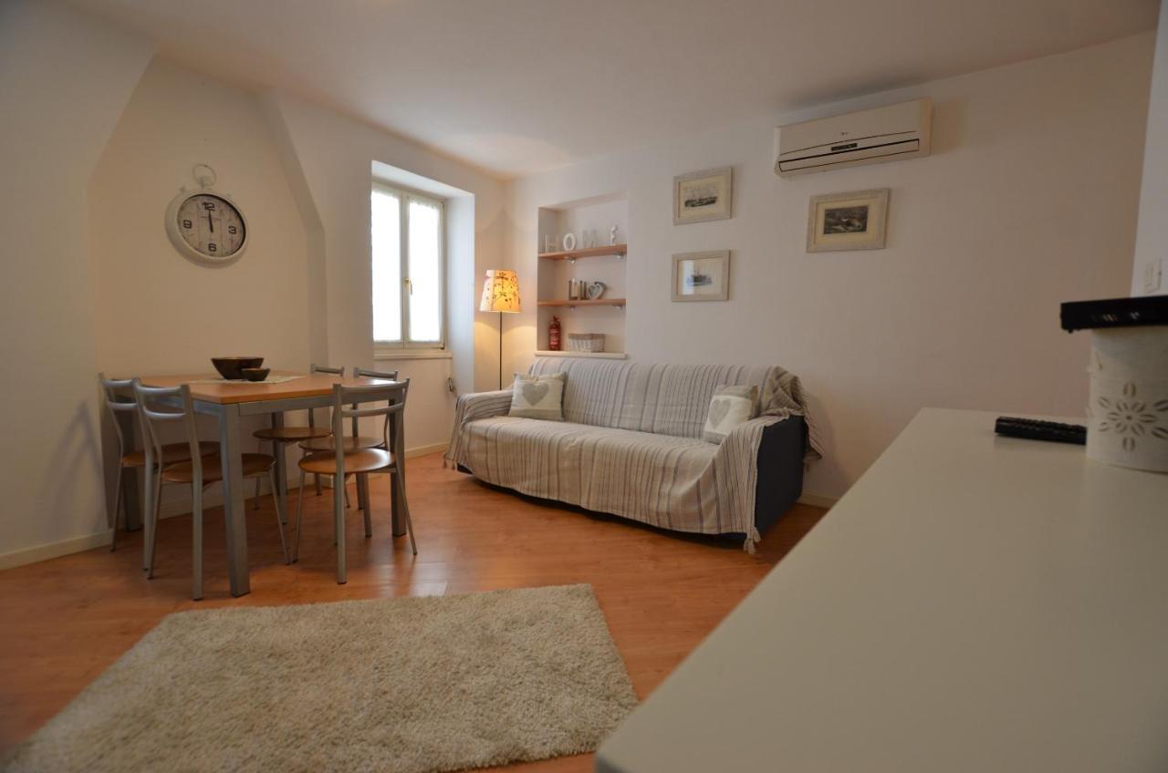 Stella 2 Sea View Apartment Ρόβινι Εξωτερικό φωτογραφία