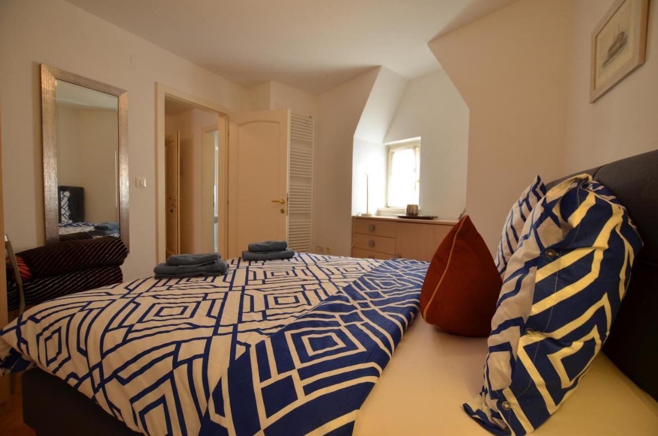 Stella 2 Sea View Apartment Ρόβινι Εξωτερικό φωτογραφία